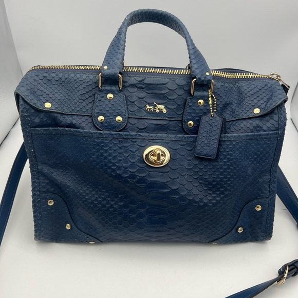 Coach snake pattern in blue with gold buckle. Good condition - Picture 2 of 8